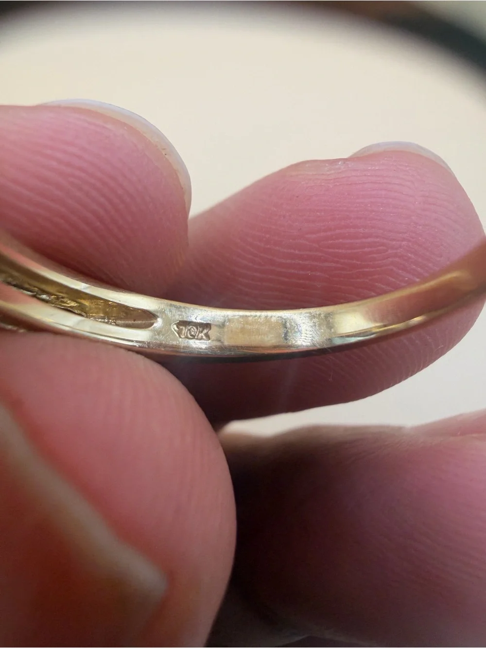 10k Yellow Gold Blue Topaz Ring Size 8